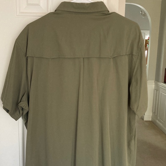 New: Set of Three Poncho Short Sleeve Performance Shirts. Size XL - Picture 15 of 16